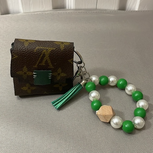 Saving the Planet, One Bag at a Time 🥰 - Picture 4 of 7